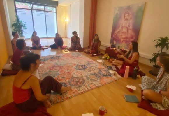 Primera clase del grupo de Shakti