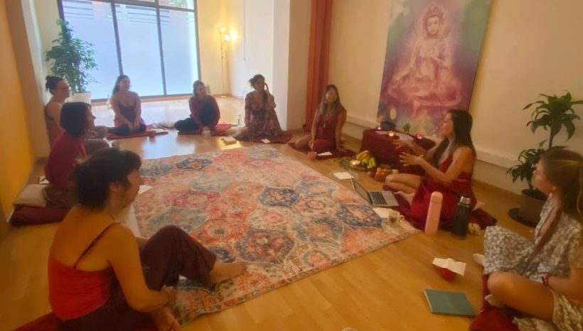 Primera clase del grupo de Shakti